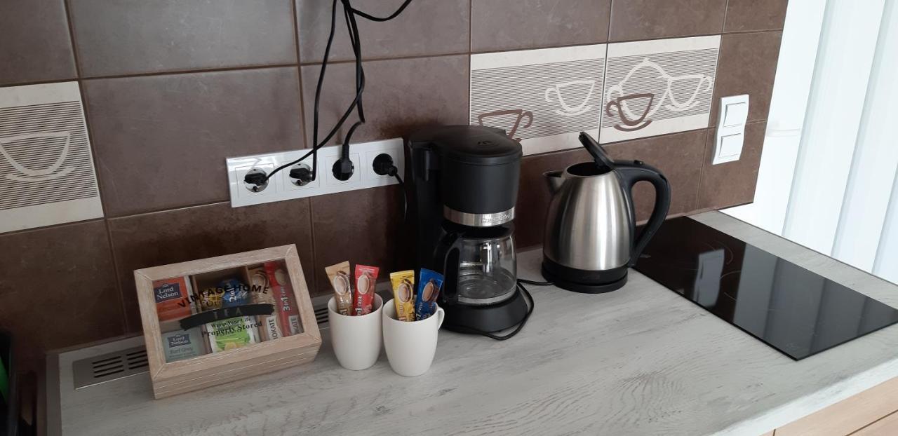 שיופוק Riviera Wellness Apartman מראה חיצוני תמונה