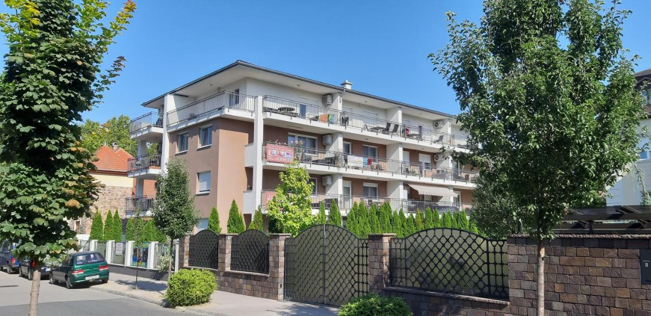 שיופוק Riviera Wellness Apartman מראה חיצוני תמונה